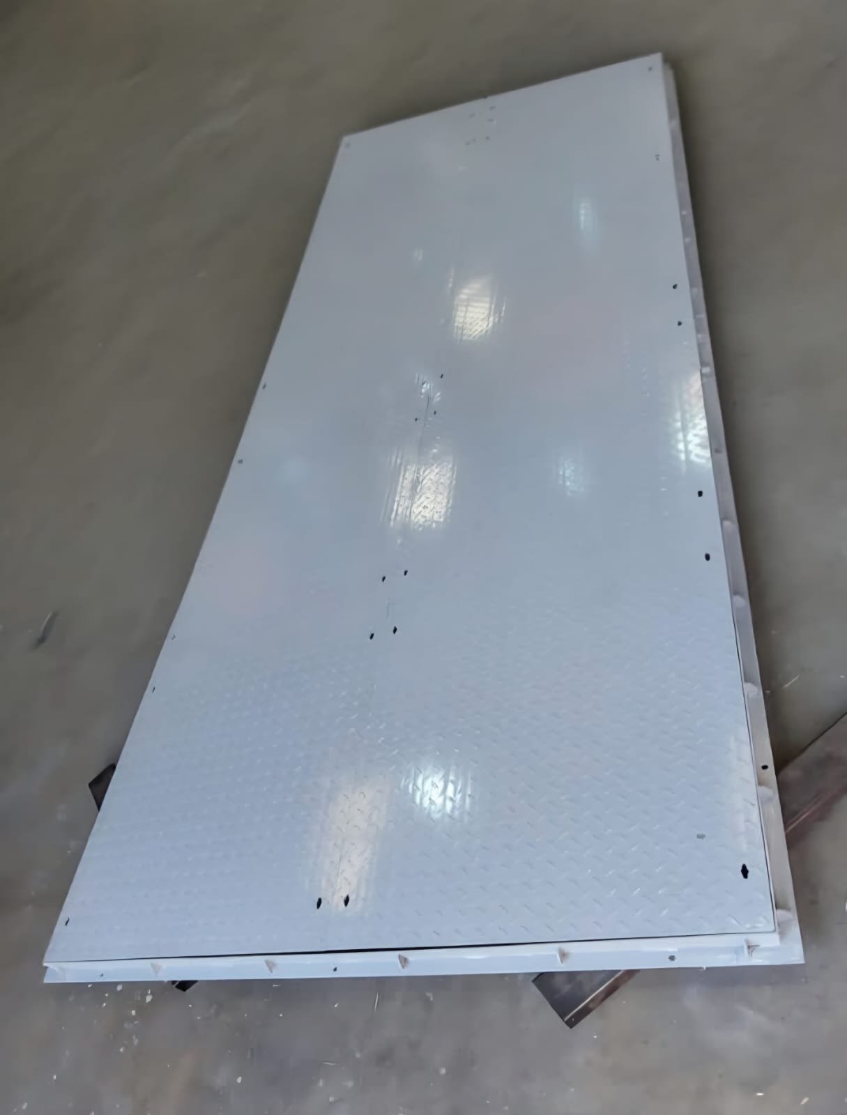 POwder Coated Floor Cover Solid