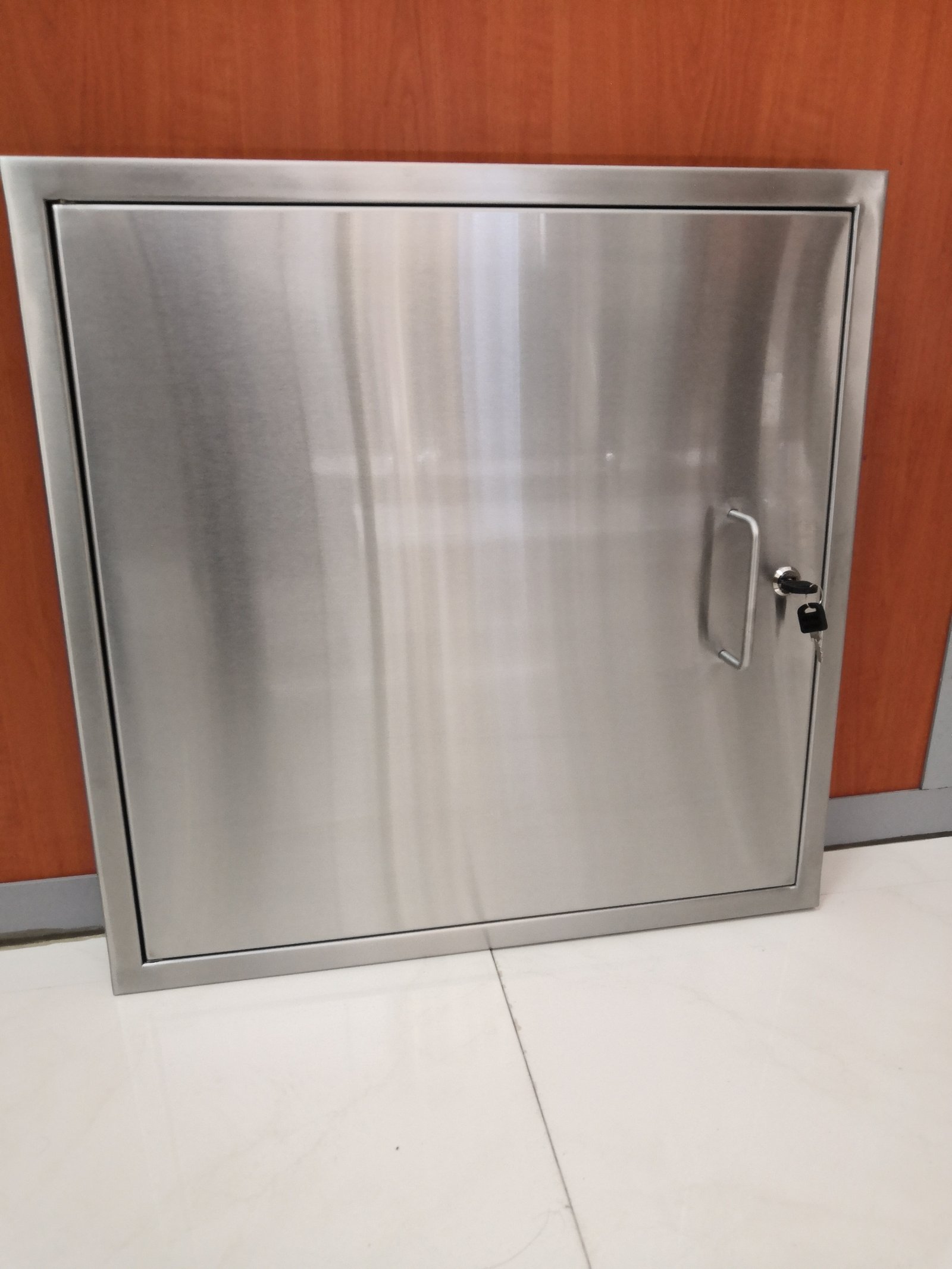 Access Cover with Lock