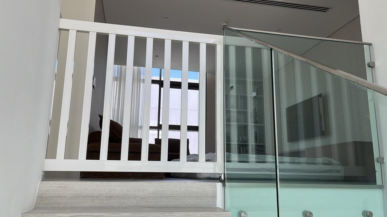 Sliding Door