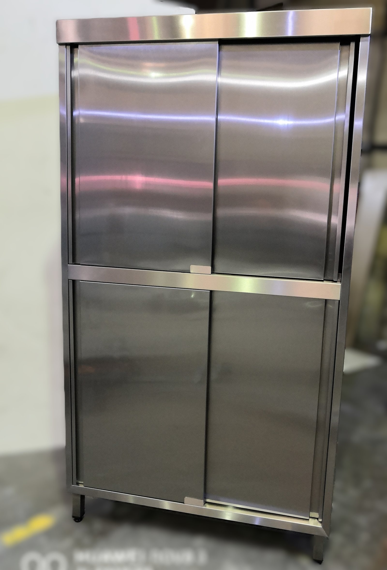 Upright Cabinet