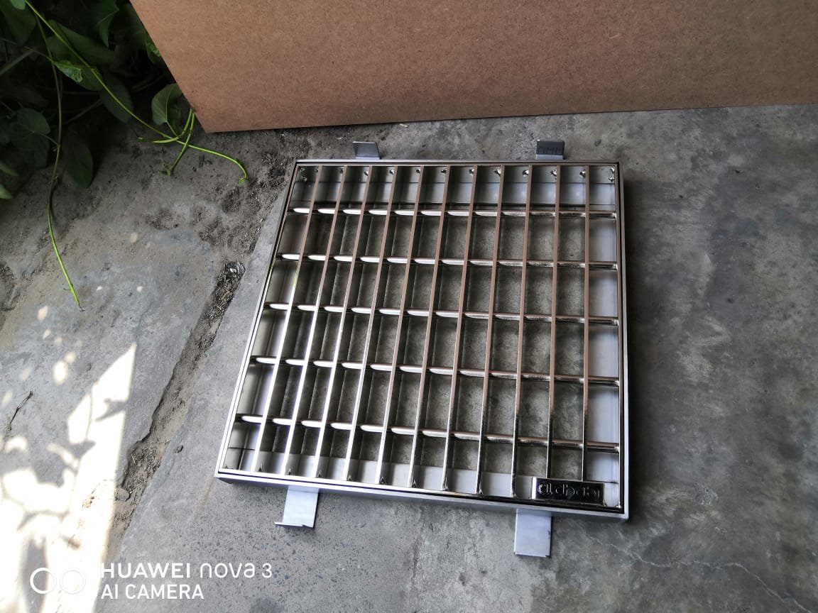 Angle Frame with Non Slip Grating 1